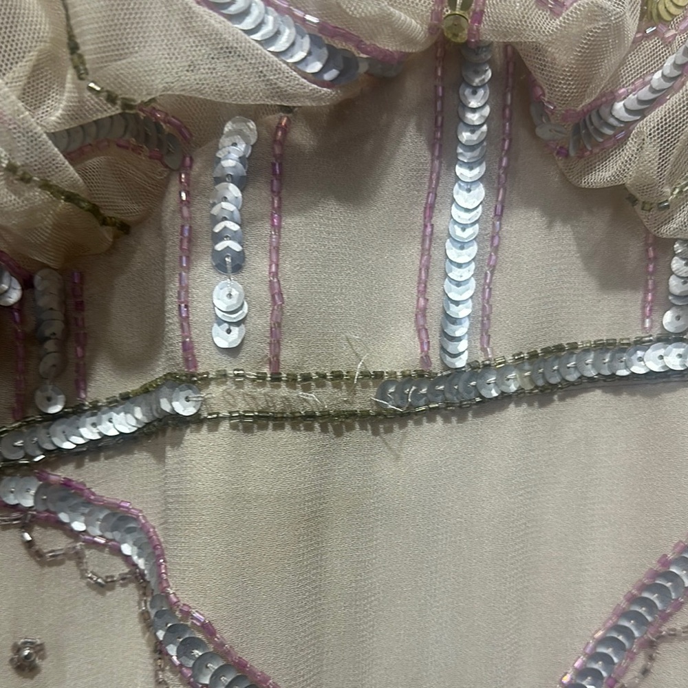 Elegant Beaded Dress with Floral Design - Picture 6 of 7